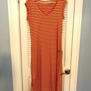 Super cute Toad & Co. dress. Women’s Medium, salmon color.